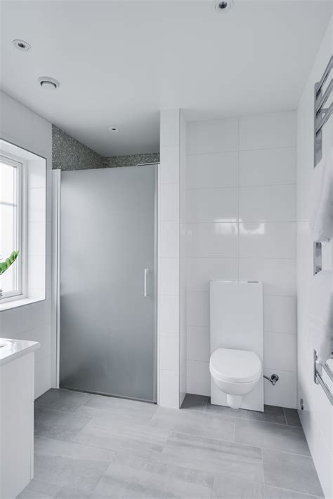 Reserve your stay at the bodrum edition which boasts innovative restaurants and bars, luxury hotel rooms the bodrum edition is just steps from the bay, 3 kilometers from yalikavak marina at the. Badrum Villa Grimsholmen i 2020 | Badrum inspiration kakel ...