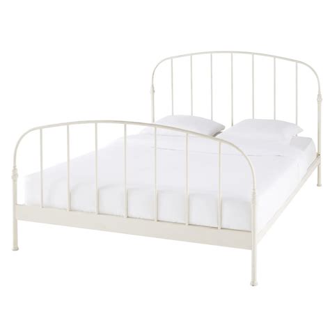 Gagnez de la place de façon astucieuse avec le lit avec coffre de rangement 140 x 190 cm. Lit 140x190 en métal blanc Sixtine | Maisons du Monde
