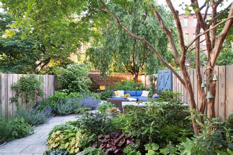 Creating A Garden Oasis In The City The New York Times
