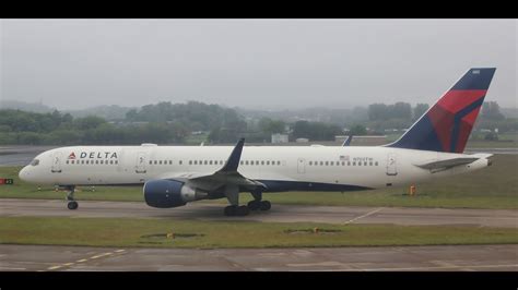 These aircraft are flown in 9 different configurations. *Inaugural Flight* Delta Airlines Boeing 757-200 Landing ...