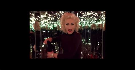 Gwen Stefani Son Nouveau Clip Make Me Like You Tourné Pendant Les