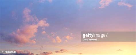 Summer Background Sky Stock Fotos Und Bilder Getty Images