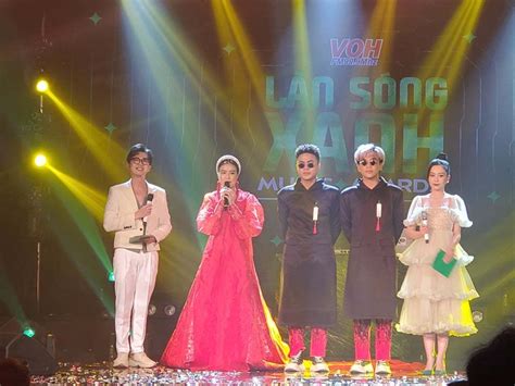 Hòa minzy nghịch ngợm, sôi nổi và tưng tửng hồi tham gia học viện ngôi sao. Làn sóng xanh 2020: Amee đại thắng, Hoà Minzy nức nở khi ...