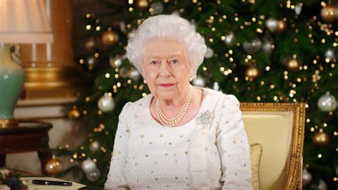 Britanska Kraljica Elizabeta Ii V Poslanici Poziva K Miru V času