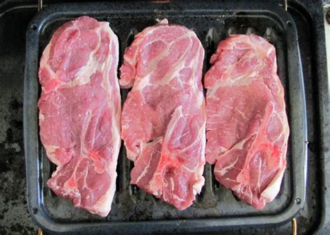 Does pork shoulder steak have bones? Smells Like Food in Here: Pork Shoulder Blade Steaks