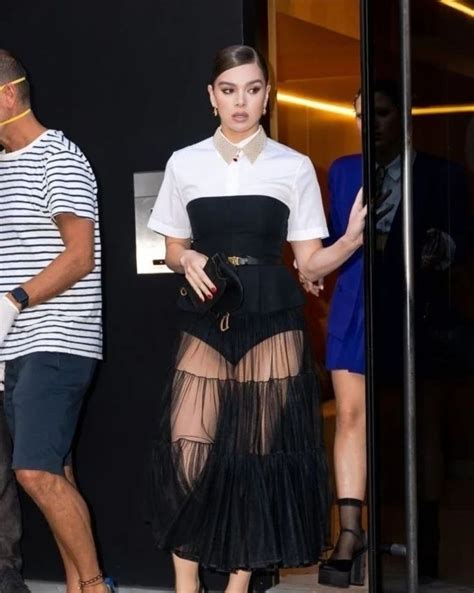Pin By Darin Lawson On Hailee Steinfeld In 2022 Fashion Skirts Tulle Skirt