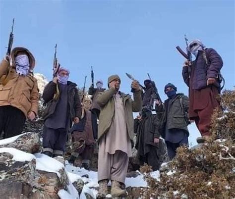 صبغت‌الله احمدی نیروهای مقاومت پنج حمله بزرگ طالبان را در اندراب دفع