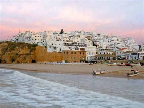 Albufeira has plenty in the way of history and heritage. HDmax - Albufeira, Algarve, Portugal » Tapety Kraje HD