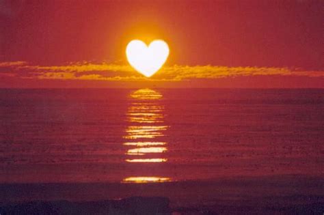 Heart Sunset Sunset Heart By ~tesz On Deviantart Sunset Friends