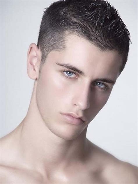 Top on the list is the fact that this hairstyle is very easy to maintain and clean. Short Buzzed Hairstyles For Men | New Haircut For Men 2020