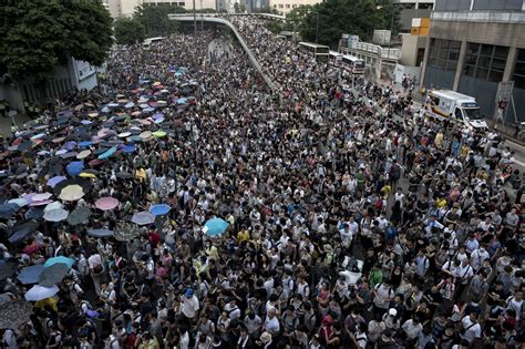 Crackdown On Protests By Hong Kong Police Draws More To The Streets The New York Times