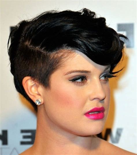 Edgy layers define this rockin 'do! 15 Best Short Hairstyles For Black Hair in 2019 | Hairdo ...