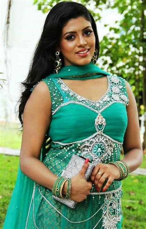 Pin By Venkitapathy Venkitapathy3132 On Indian Actress Celebritys Fashion Indian Women