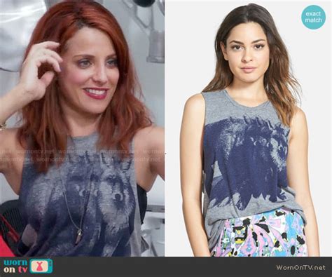 Wornontv Jos Fox Graphic Tank On Girlfriends Guide To Divorce Alanna Ubach Clothes And