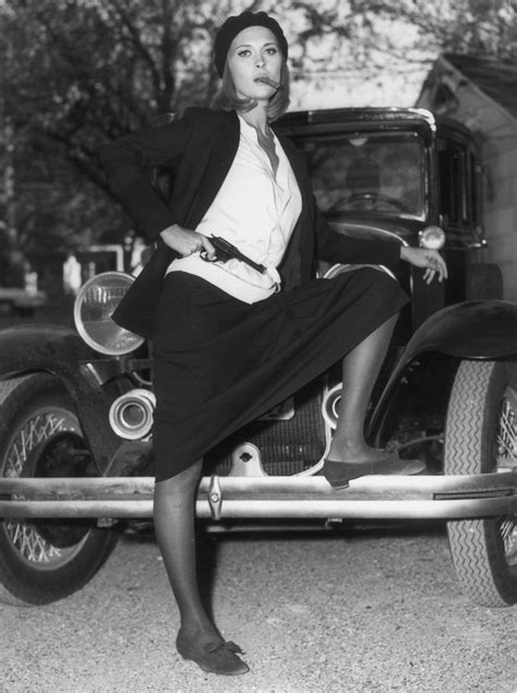 Faye Dunaway In Bonnie And Clyde 1967 Publicity Pose Bj