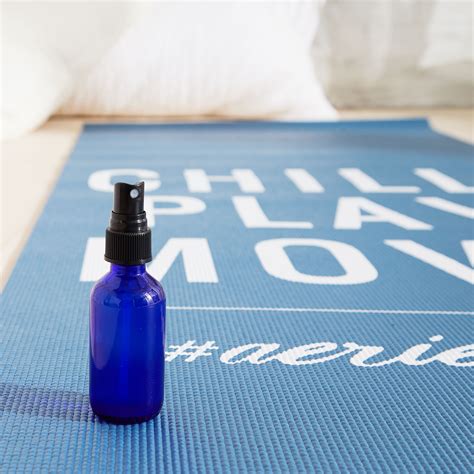 Simple and yummy and sure to inspire you back to the yoga mat. DIY yoga mat spray - #AerieREAL Life
