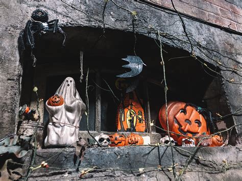 Netherworld Haunted House Offers Exclusive Lights On Tours For A Peek