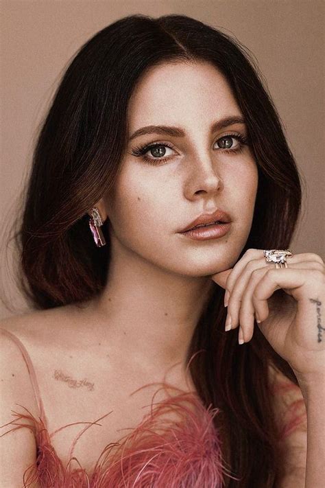Lana Del Reys Face Is A Perfect Cum Target Scrolller