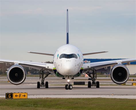 Pr Aoy Azul Airbus A350 900 By Dalton Hoch Aeroxplorer Photo Database