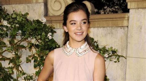 Hailee Steinfeld In Talks For Stxs Coming Of Age Film The Indian Express