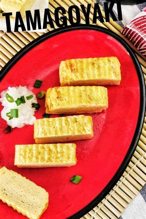How to make tamagoyaki (japanese rolled omelet)
