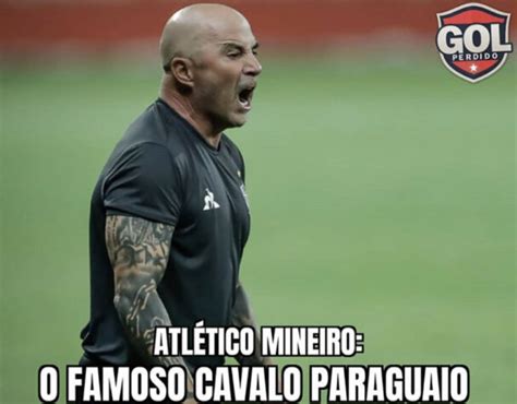 Derrota afasta atlético da briga pelo título e vira meme na internet; Galo paraguaio? Web não perdoa tropeço do Atlético-MG ...