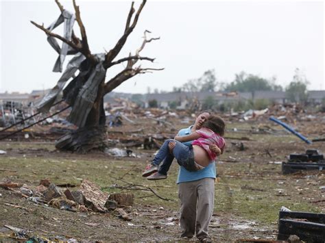 Oklahoma Tornado Leaves Dozens Dead Including Many Children Cbs News