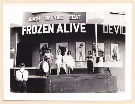 1939 New York World's Fair, Frozen Alive girls snapshot | World's fair