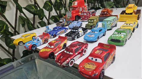 Disney Pixar Cars Lightning McQueen Mater Sally Dinoco King Cruz