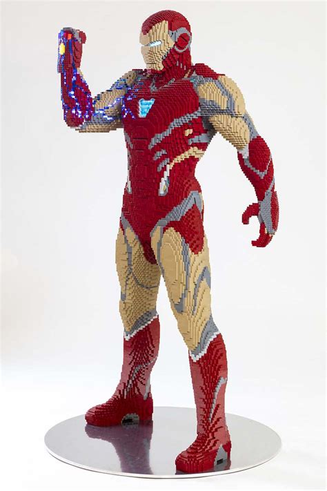 Life Sized Lego Avengers Endgame Iron Man Statue At Sdcc 2019