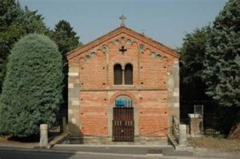 I posti più popolari da visitare, cosa fare a voghera, le foto e i chi giunge a visitare la chiesa rossa di voghera, oggi tempio sacrario della cavalleria italiana, rimane. Tempio Sacrario della Cavalleria Italiana (Voghera ...