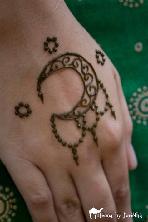 Moon Henna Design On Hand Henna Tattoo Designs Henna Designs Hand
