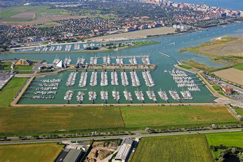Jul 25, 2021 · this webcam nieuwpoort with the theme beaches was added on december 10, 2009 and is operated by de kust.it got 16532 visitors since then. WSKLuM in Nieuwpoort, Belgium - Marina Reviews - Phone ...