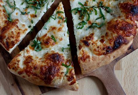 Creamy White Garlic Parmesan Pizza Everyday Homemade