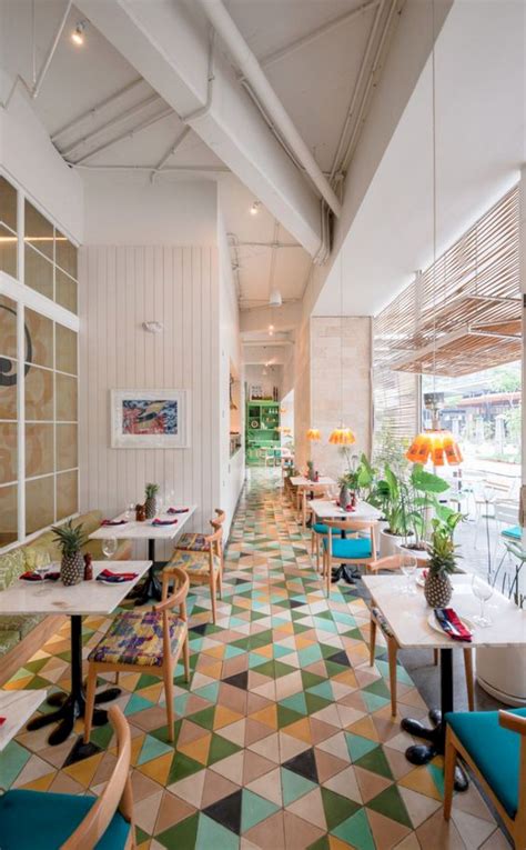 15 Great Interior Design Ideas For Small Restaurant Intérieur De