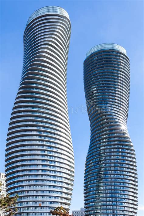 Toronto Canada November 21 2018 Twin Towers Of Absolute Con