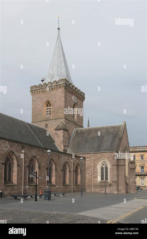 Clock Tower And Leaded Spire Of St Johns Kirk Perth Scotlanduk Stock