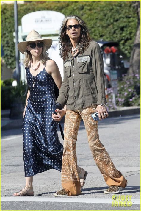 steven tyler and girlfriend aimee preston hold hands during weho outing photo 4309032 steven