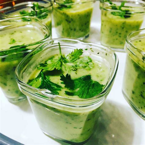 Soupe glacée à la courgette et au kiri