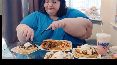 Hungry Fat Chick Eats Ihopreaction Youtube