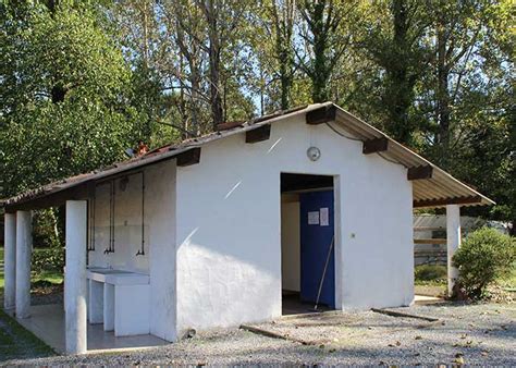 Découvrez le camping le ruisseau pour votre prochain séjour à quelques kilomètres des étendues de forêts des landes. Camping Côte landaise
