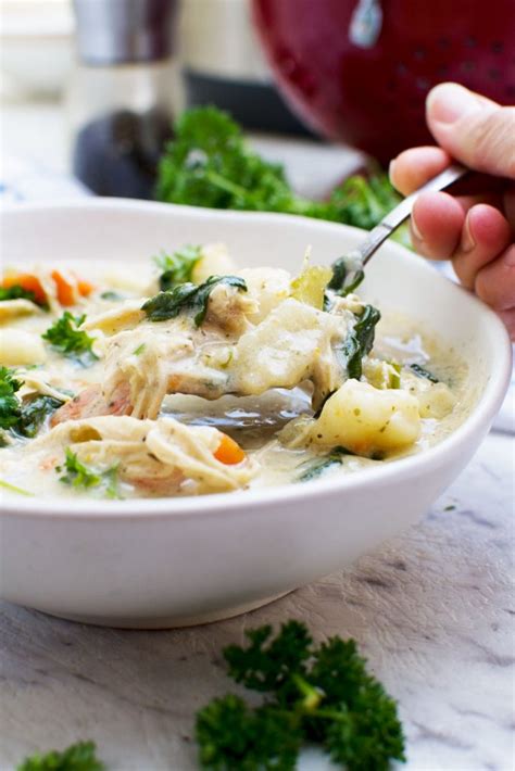 Simmer until the spinach is wilted and chicken is warmed through, about 10 minutes. Easy crockpot chicken gnocchi soup (Olive Garden copycat ...