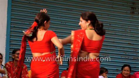 Nepali Women In Red Sarees Dance At Dakshinkali In Bagmati On Teej Youtube