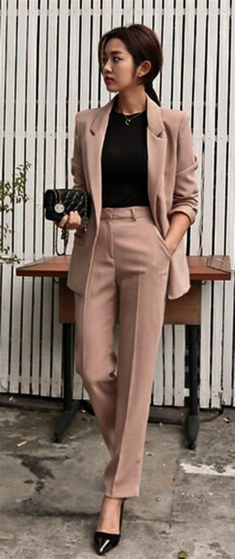 40 casual fall outfits that will make you look cool business attire women professional work