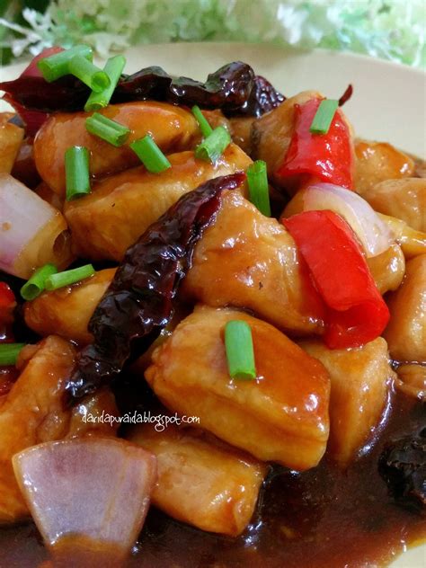 Jangan basuh awal, nanti lambat garing. Dari Dapur Aida: Dried Chilli Chicken... Ayam Masak Cili ...