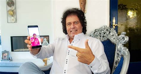 Opgenomen en geproduceerd in de rooftop studios te holten door edwin van hoevelaak. René le Blanc geeft concert in Ziggo Dome met andere ...