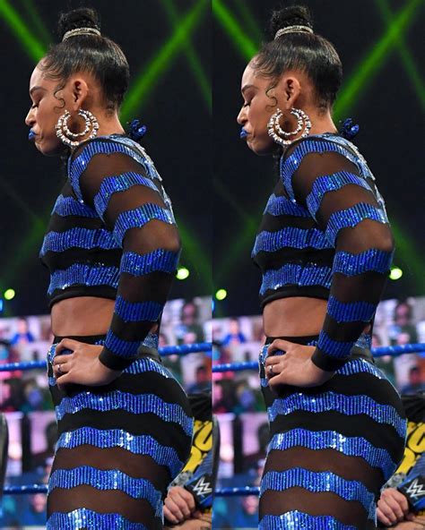 bianca belair s huge ass scrolller