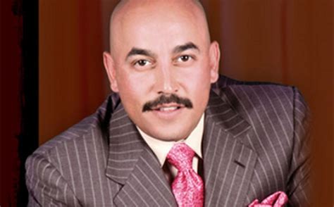 El cantante no confirmó ese tema, pero la misma revista obtuvo una imagen de lupillo en donde era posible apreciarse el tatuaje en su brazo. Lupillo Rivera: el tatuaje que causa polémica, aseguran ...