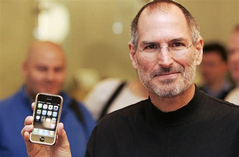 Iphone Turns Watch Steve Jobs Introduce Apples Revolutionary