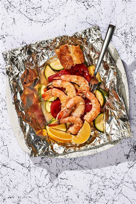4 Foil-Packet Dinners That Will Save You Time, Money & Dishes in 2020 | Foil packet dinners ...